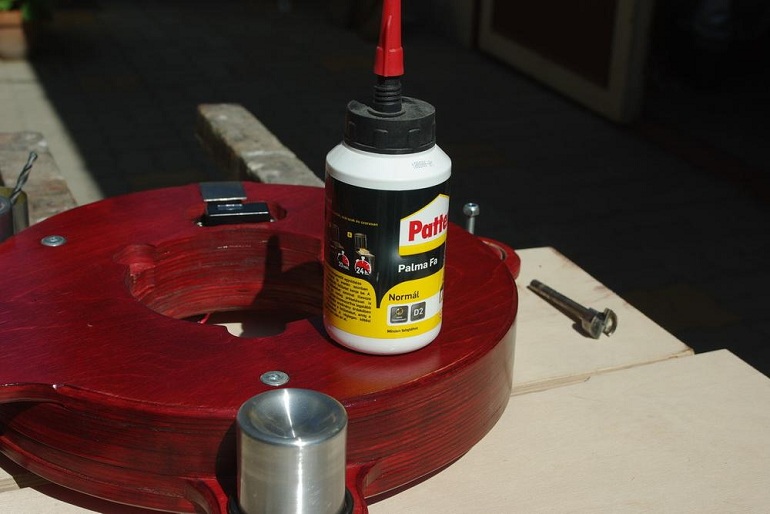Wood Glue / Adhesive used for Stacked Plywood Plinth