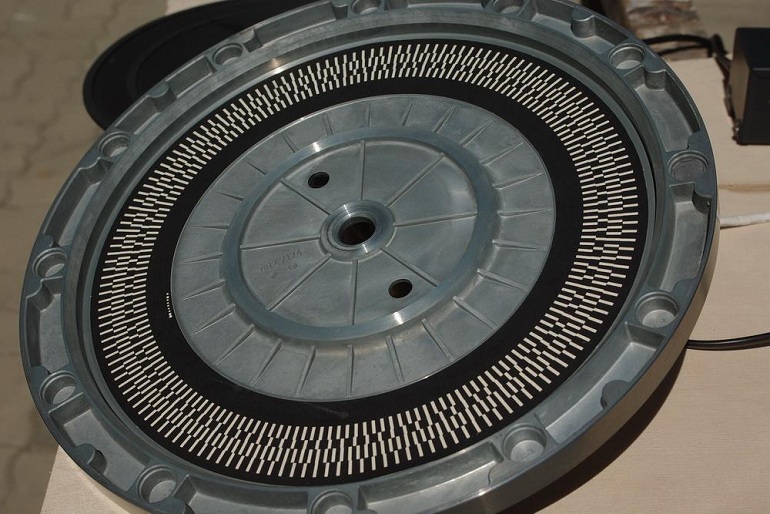 Dual 701 Turntable Platter showing Stroboscope Markings