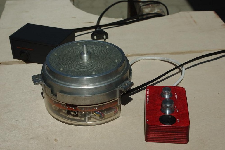 Dual 701 Turntable Motor with External Speed Control Box